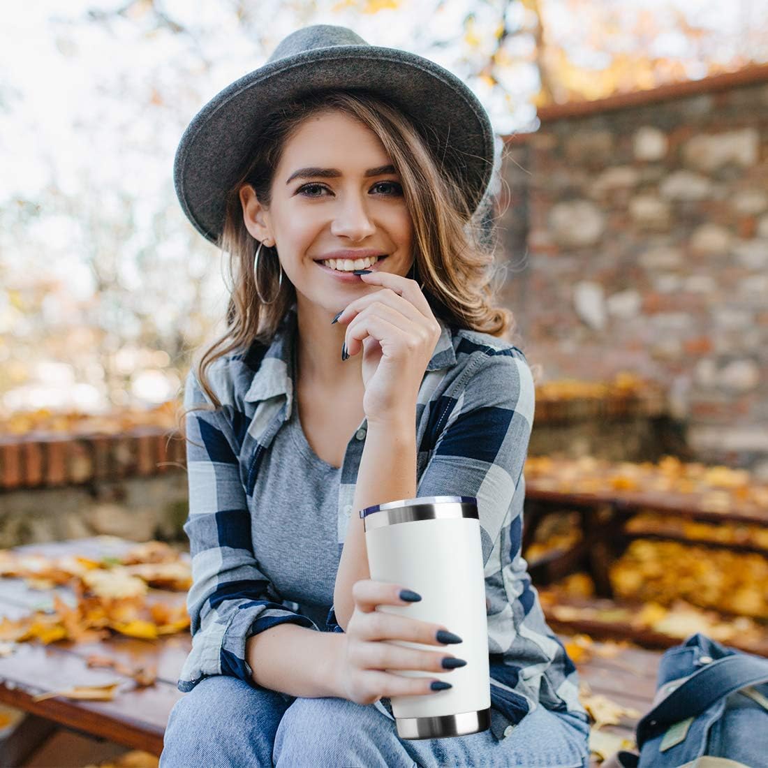 20oz Tumbler Bulk Stainless Steel Vacuum Insulated Tumblers with Lid Double Wall Travel Mug Durable Powder Coated Coffee Cup, Suitable for Ice Drinks and Hot Beverage (White 1pack)