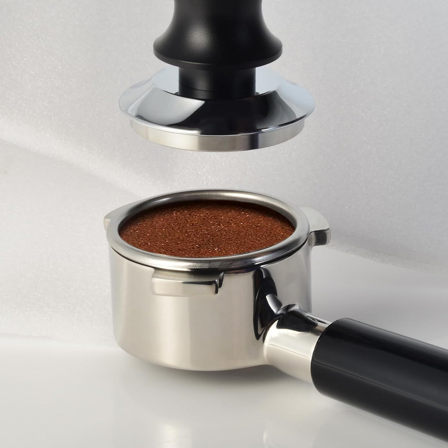 58mm Espresso Tamper - Spring-Loaded Coffee Tamper with Flat Stainless Steel Base, Compatible with Breville 58mm Portafilter Basket, Professional Barista Accessories, Black