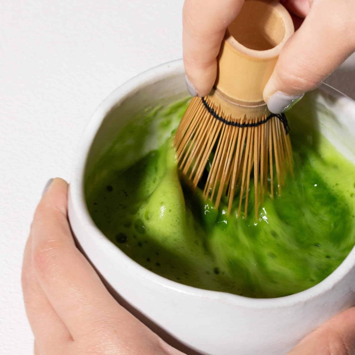 ARTDOU Golden Bamboo Matcha Whisk Japanese Chasen – Traditional Green Tea Powder Stirrer for Preparing，Matcha Latte,Iced Matcha 茶せん 100本立