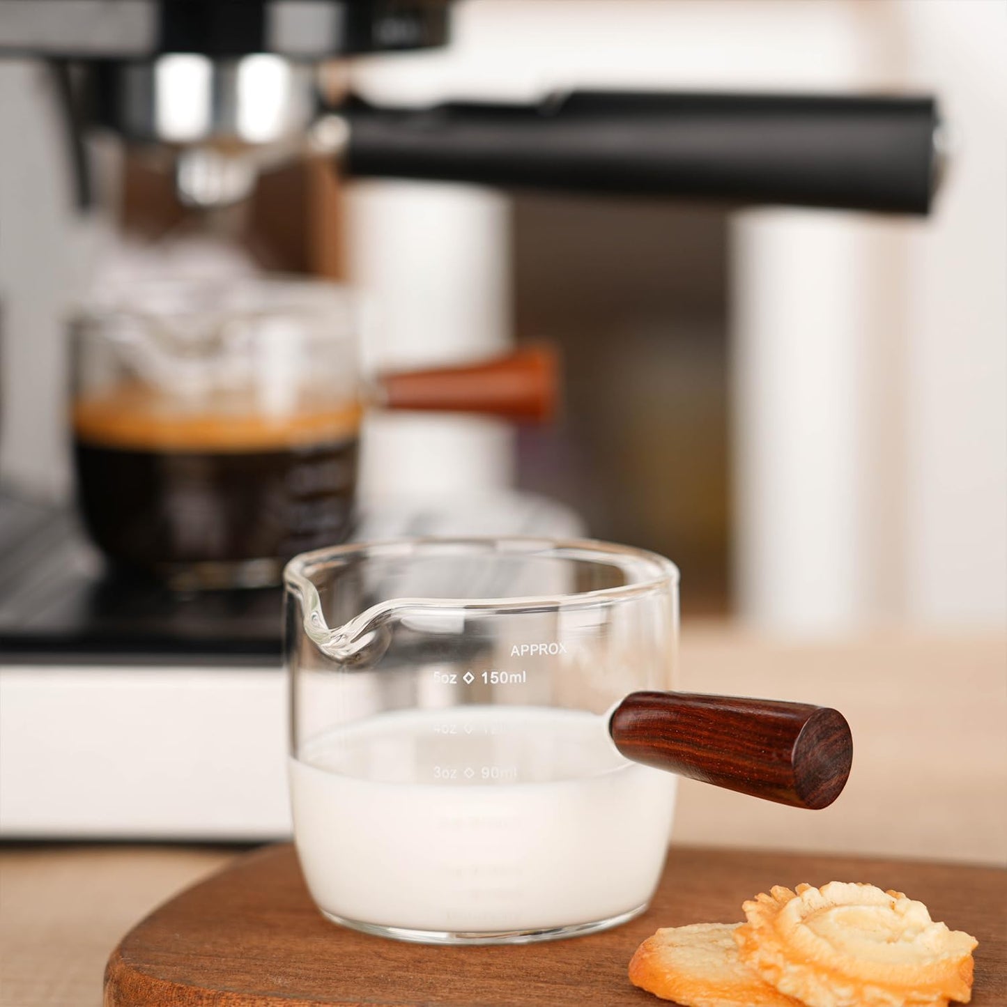 BCnmviku Espresso Shot Glass 150ML/5OZ Triple Pitcher Barista Single Spouts With Wood Handle (1)