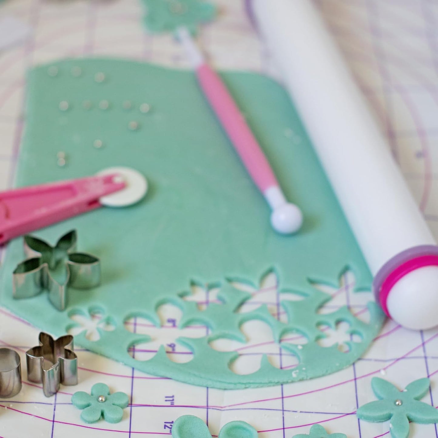 HARFINGTON Fondant Rolling Pin 12 Inch x 1.38 Inch Adjustable Guide Rings Non-Stick PP Plastic Fondant Roller Dough Roller Kitchen Decorating Tools for Cookie Pastry Pizza Clay