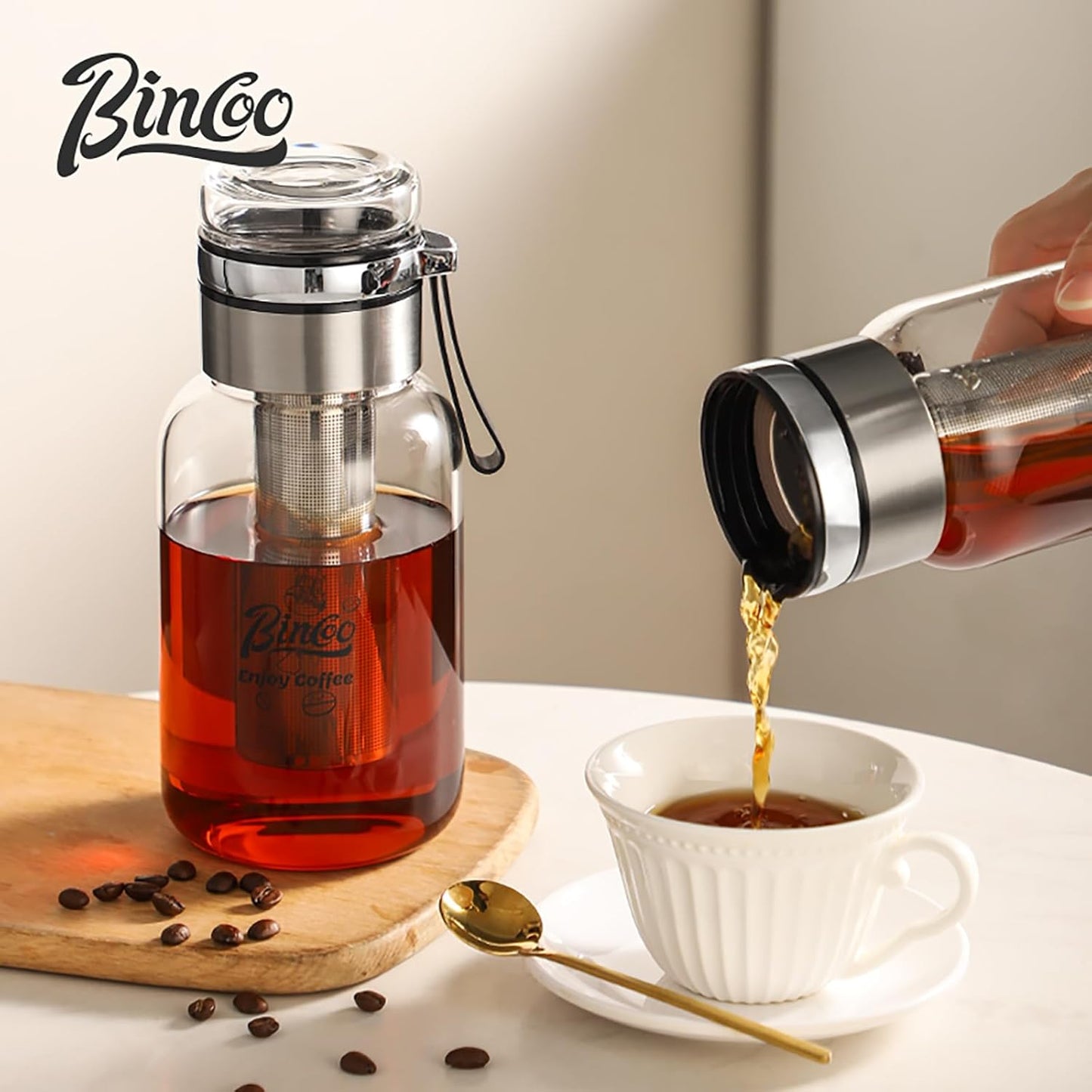 Glass Cold Brew Coffee Maker with Extended Fine Mesh Filter, Tea Infuser Bottle Iced Coffee Maker with Thick Borosilicate Glass (750ml/24oz)