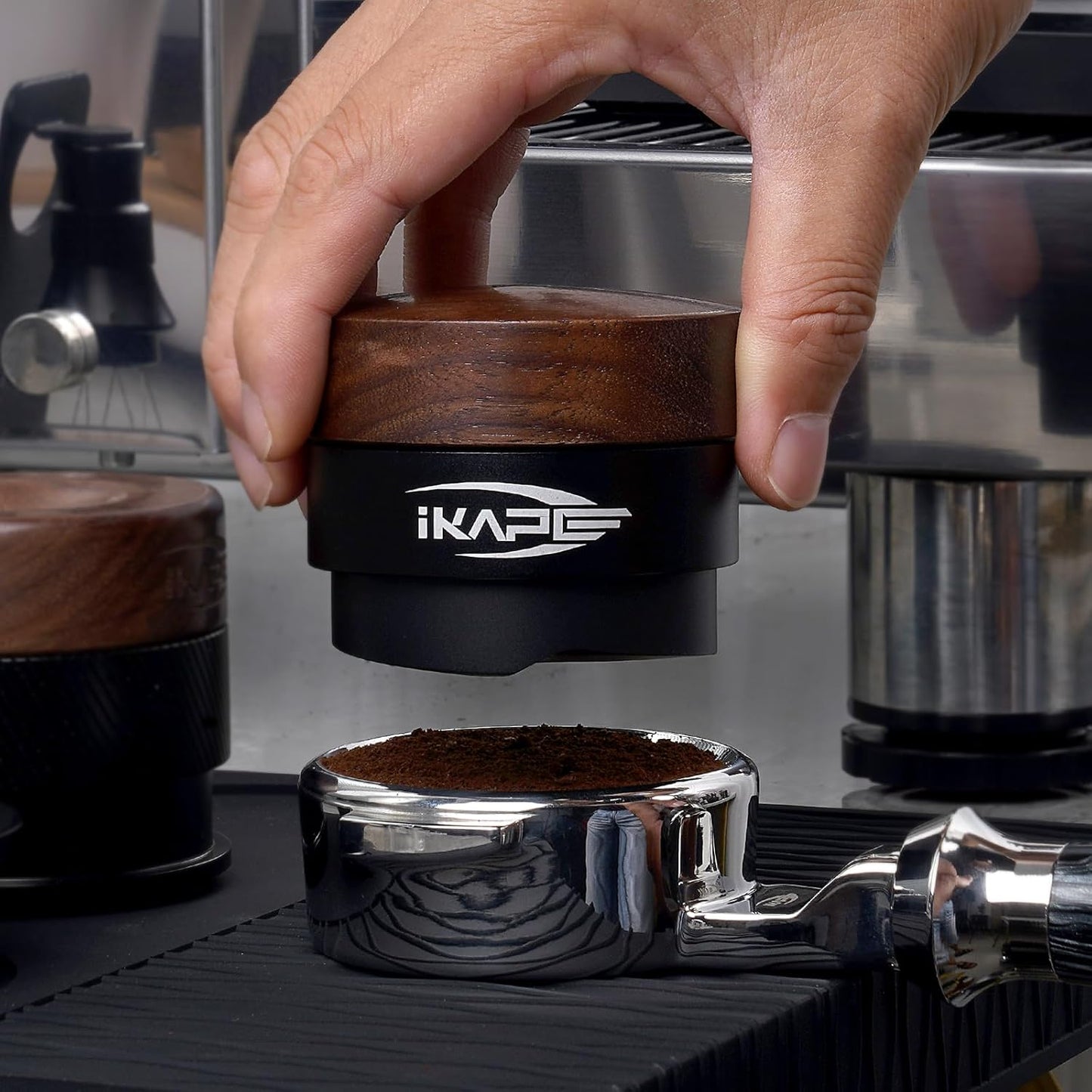 IKAPE 58MM Coffee Distributor, New Wooden Handle Design, Gravity Adaptive Espresso Distributor Fits All 58.35MM Espresso Portafilter, Compatible with 58.35MM Rancilio Bottomless Portafilter
