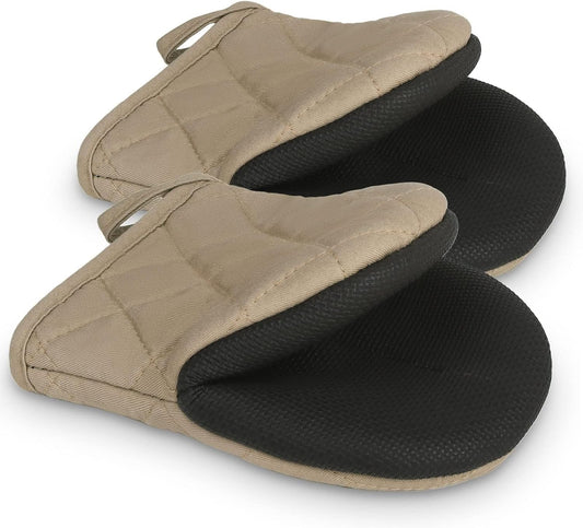 1 Pair Short Oven Mitts, Heat Resistant Silicone Kitchen Mini Oven Mitts for 500 Degrees, Non-Slip Grip Surfaces and Hanging Loop Gloves, Baking Grilling Barbecue Microwave Machine Washable