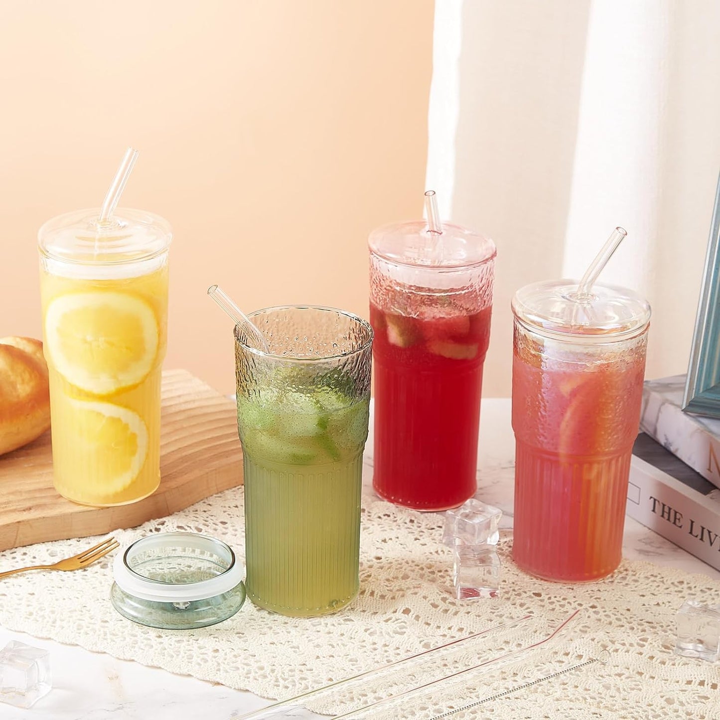 GOSCHE Glass Coffee Cups with Lids and Straws 20oz, High Borosilicate Drinking Jar Water Cups, Glass Tumbler for Tea Coffee Milkshake, Green, 2 Pcs