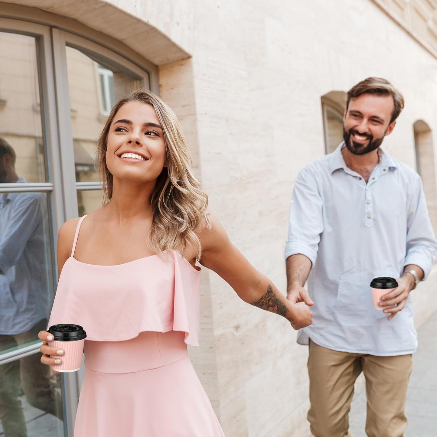 Uiifan 100 Set 4oz Disposable Espresso Cups with Lids Ripple Corrugated Paper Disposable Coffee Insulated Hot Ripple Cups for hot Chocolate, Tea, and Cocoa Drinks(Pink)