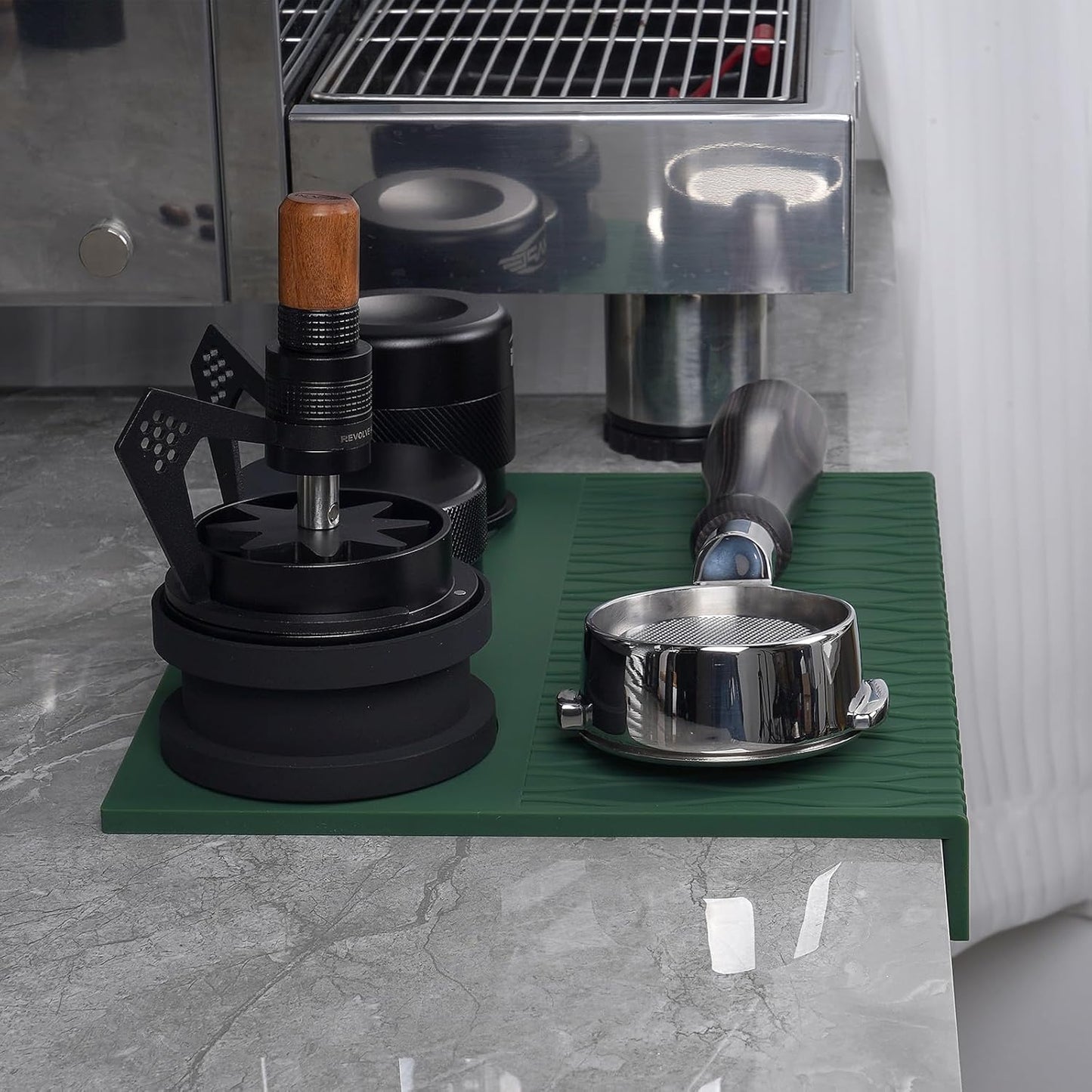 IKAPE Espresso Tamping Mat, Food Grade Silicone Coffee Tamper Mat, Portafilter Tamp Mat Espresso Accessory For Baristas, Waterproof Heat Resistant Tamping Pad Mat for Counter(Green)