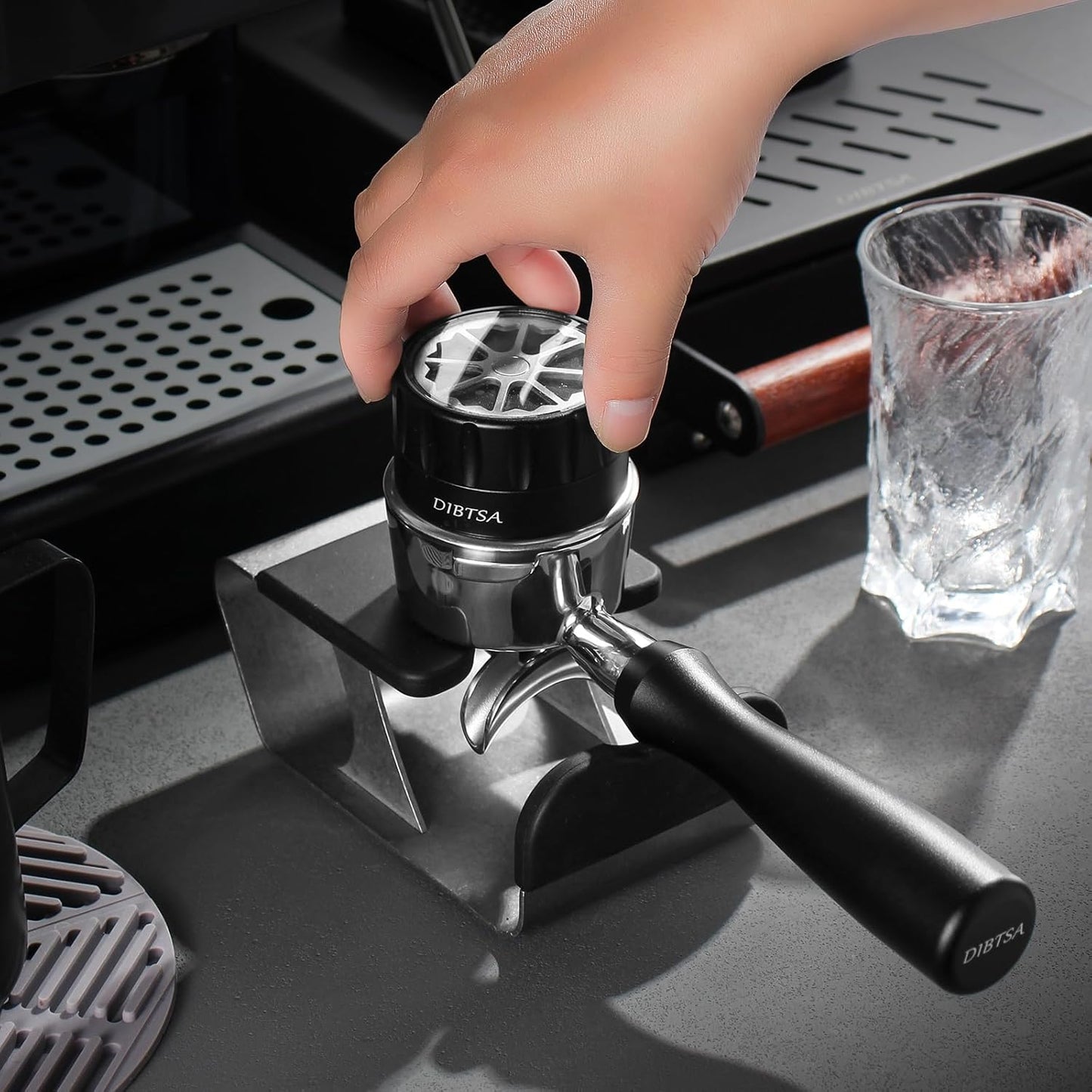 58.35mm Gravity Coffee Distribution Tool, Gravity Adaptive Coffee Distributor, Anti-slip Espresso Leveler, Barista Espresso Accessories, 304 Stainless Steel base