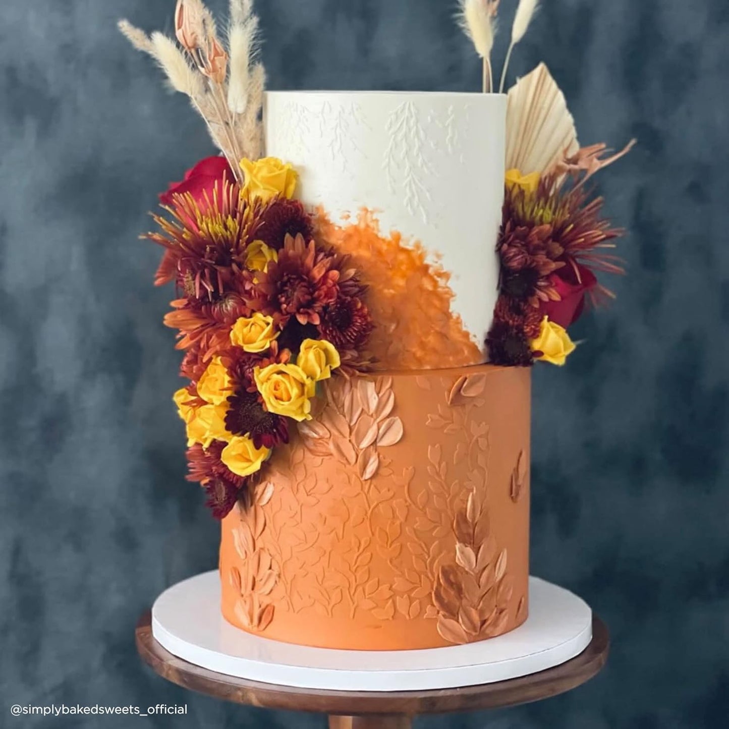 Large Cake Decorating Stencil (Dania) Creeping Fig Vines Pattern