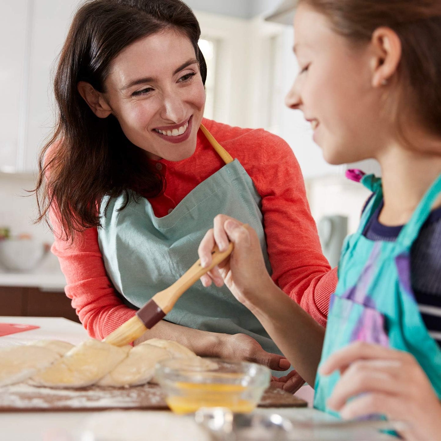 Boao 4 Pieces Natural Bristle Pastry Brush Beech Wooden Handle Basting and BBQ Brushes for Cooking, Butter, Oil, Egg, Marinade, Grilling, Baking, Kitchen Food(1 Inch, 1 1/2 Inch)