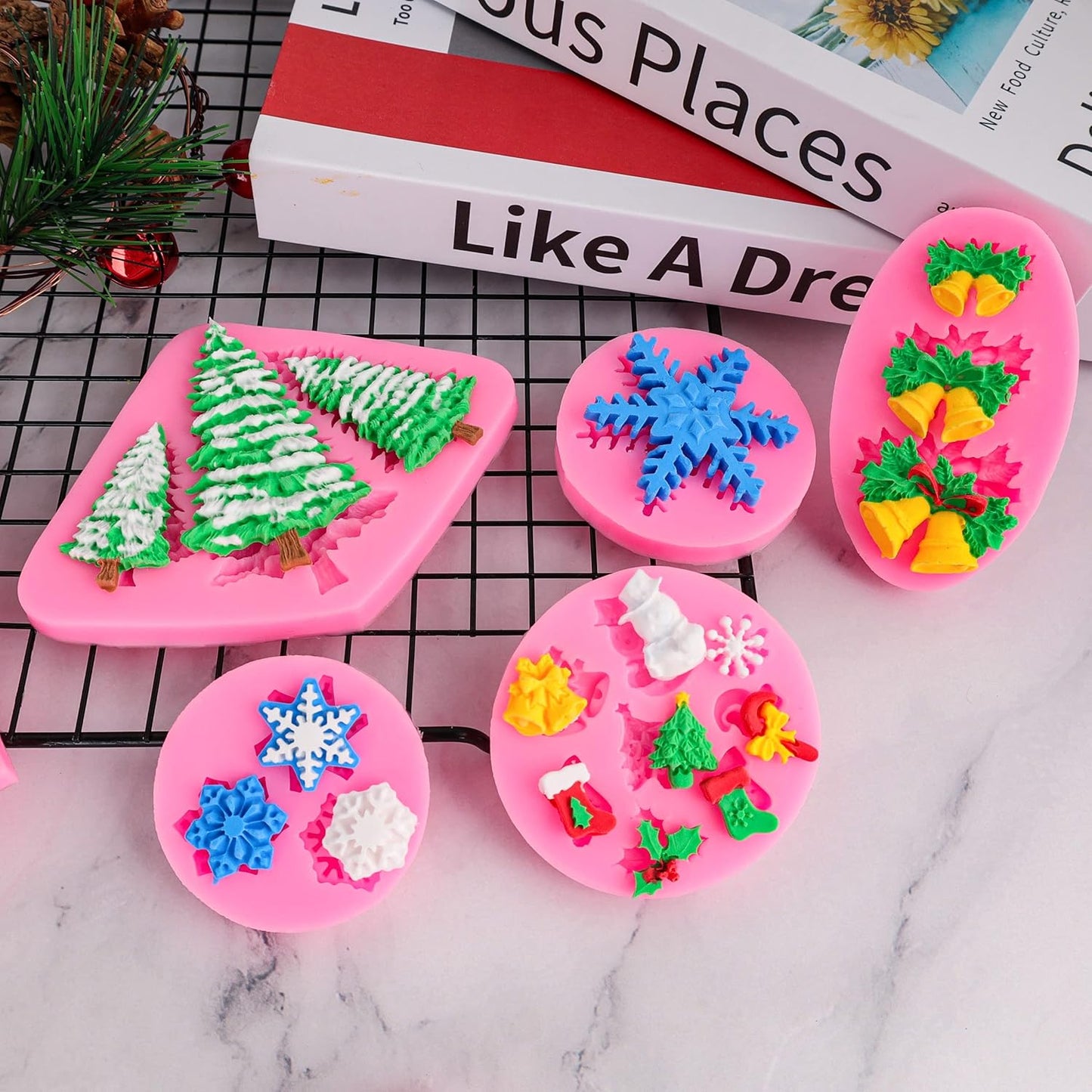 Christmas Silicone Molds Snowflake Molds Mini Xmas Fondant Chocolate Candy Cake Molds Christmas Snowman Tree Snowflake Holly Leaves Santa Claus Baking Molds for Xmas New Year Party Cake Decor