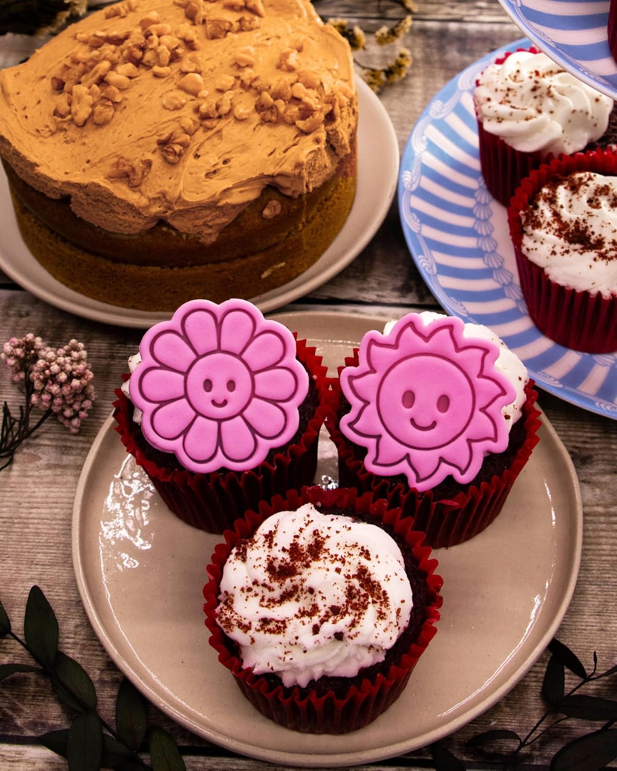 BAKERLOGY Happy Days - Mini 2" Cookie Cutter & Stamp Set - Happy Daisy & Happy Sun Design for Easter, Summer & Spring Cookies, Cupcakes & Fondant Decorations