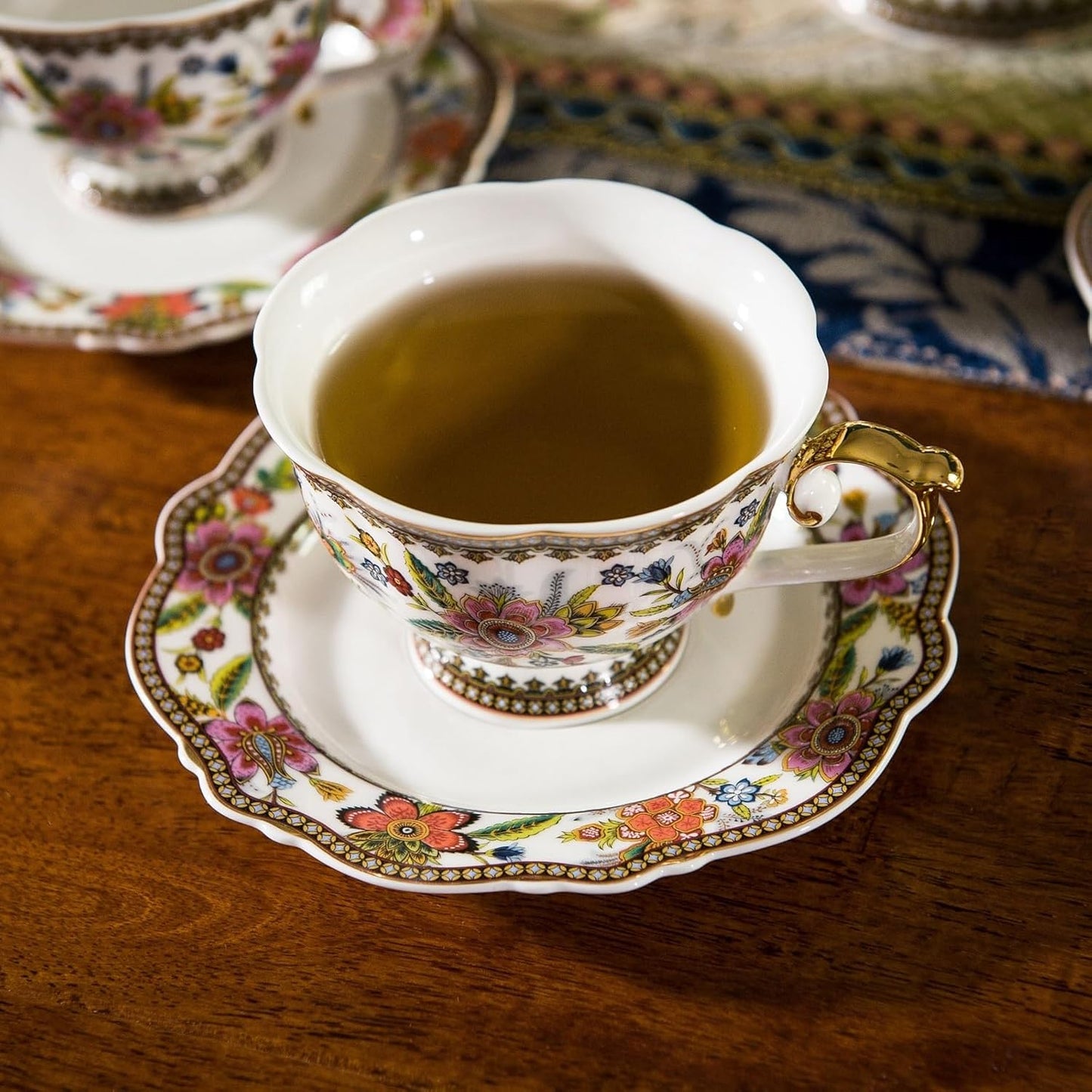 ACMLIFE Fine Bone China Tea Set, British Vintage China Set for Adults 24K Gold, Afternoon Cups and Saucers for Women Tea Party or Gift Giving (Pink and Gold)