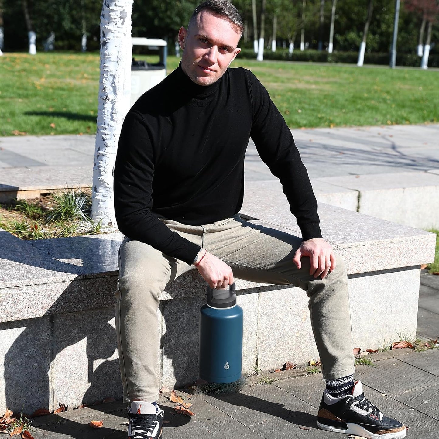 BJPKPK Half Gallon Water Bottle Insulated, Dishwasher Safe 64 oz Water Bottle with Handle, Leakproof BPA Free Water Jug, Large Metal Thermos for Sports, Stainless Steel Primary Color