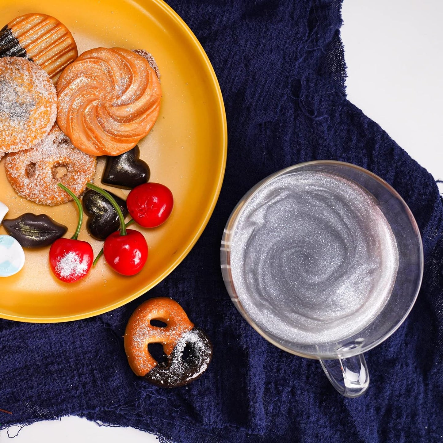 NiHome Edible Food-Grade Glitter Powder Glimmer Luster Dust Metallic Fancy Food Decorating Sprinkle Glimmery Dust for Drink Wine Beverage Cake Bakery Vegan Allergen-Free (Metallic, 0.35oz/10g)