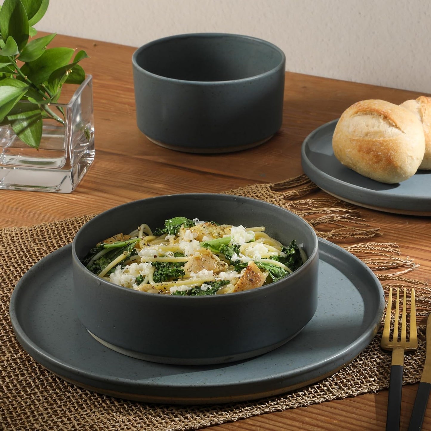 Gibson Elite Tatum Premium Porcelain Matte Reactive Glaze 16-Piece (Service for 4) Plates and Bolws Stackable Dishes Ceramic Dinnerware - Blue